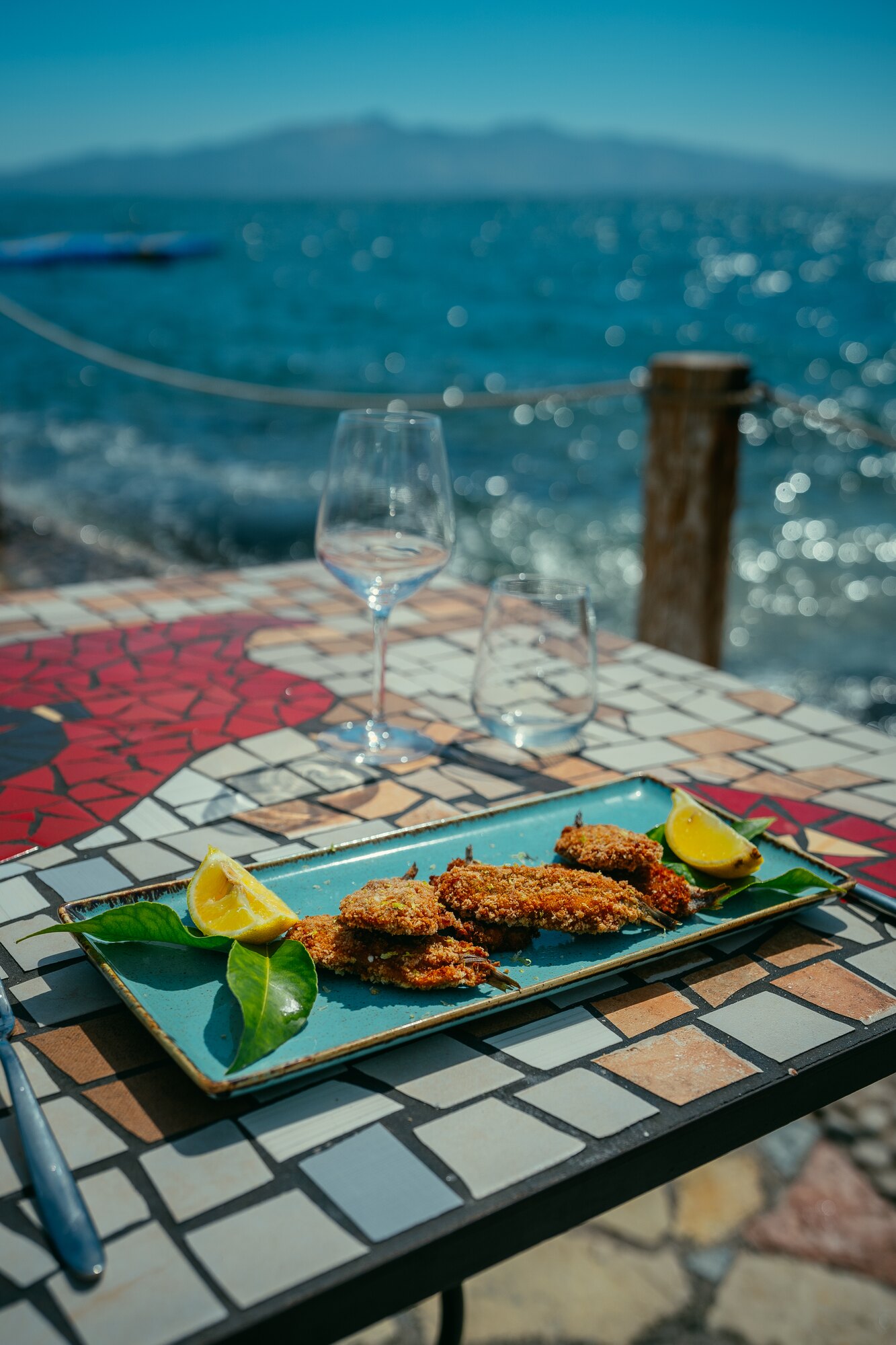 Piatto di pesce con vista mare di Casa Lydia